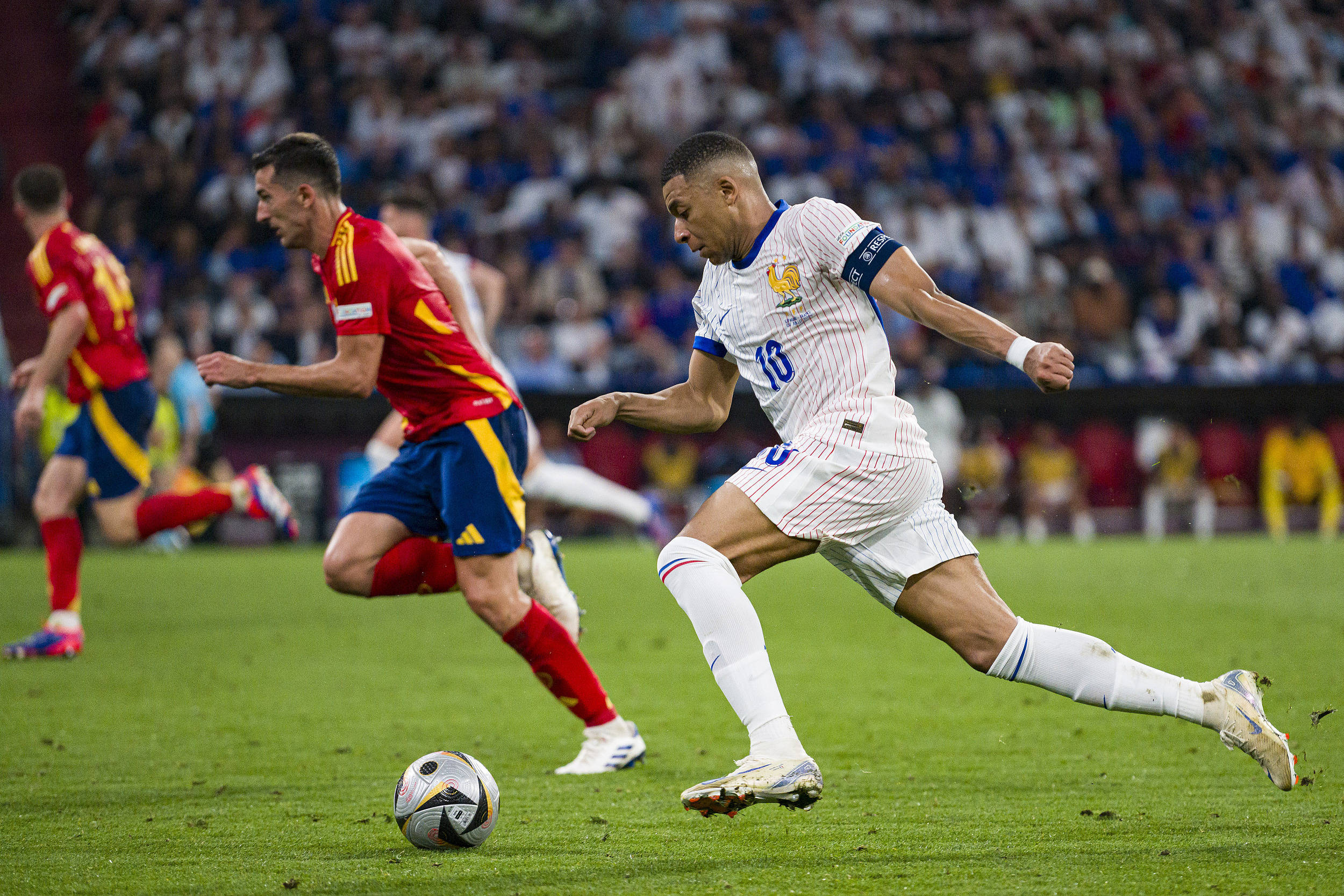 关于欧洲杯热度飙升,网友热议不断的信息 关于欧洲杯热度飙升,网友热议不断的信息