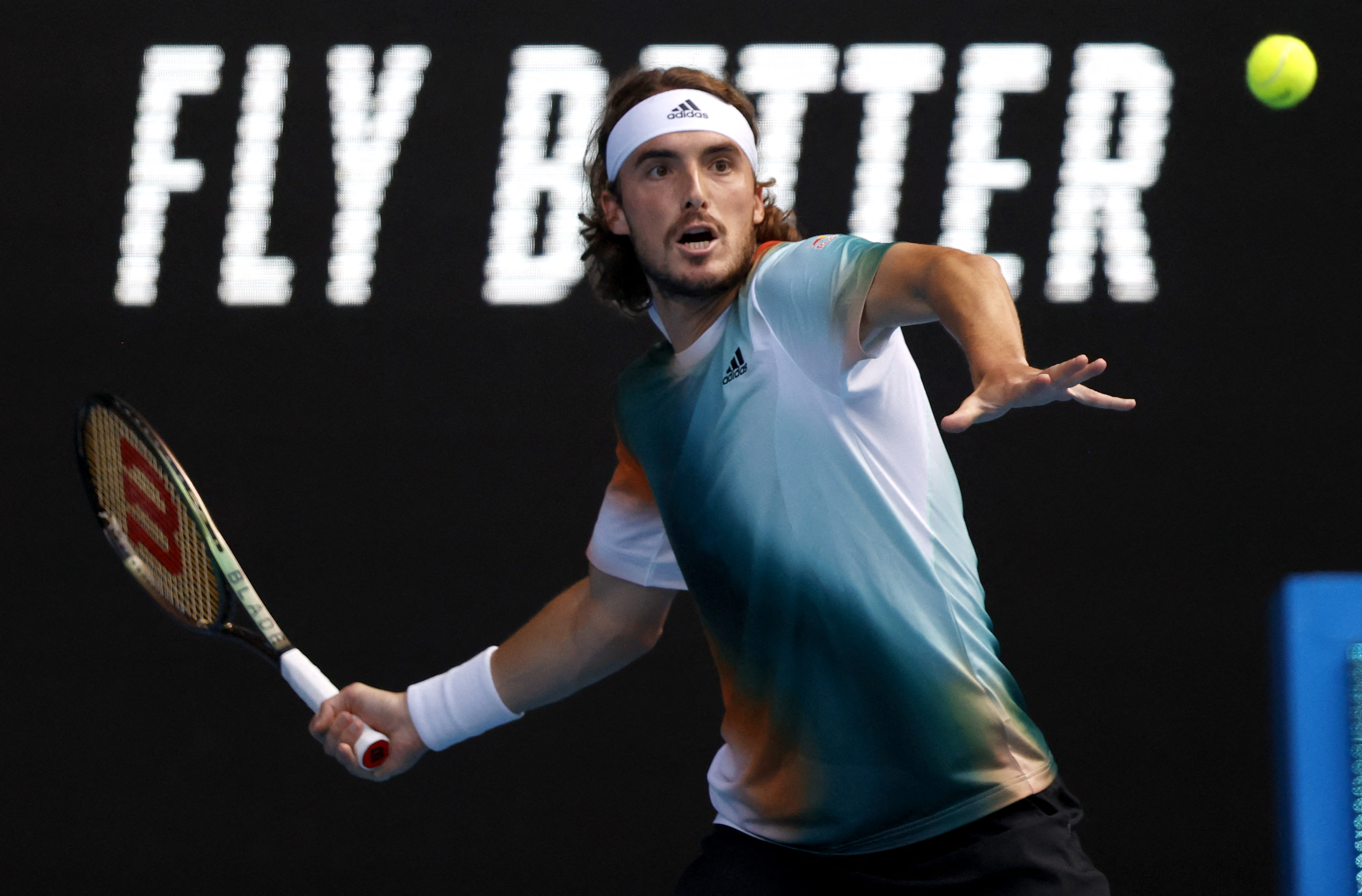 ATP总决赛逆转澳网，西西帕斯点燃赛场