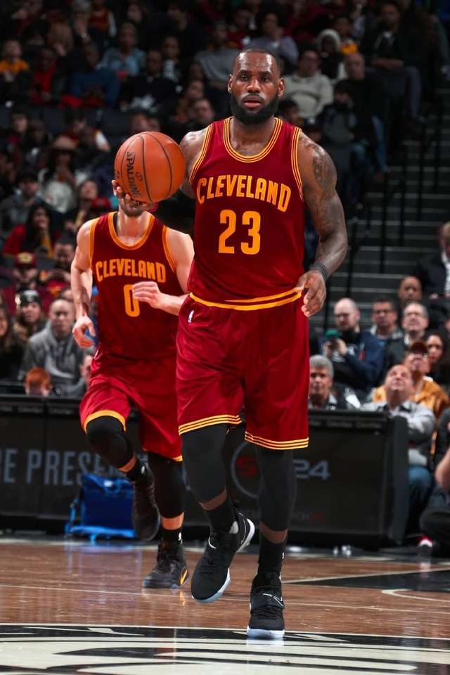 江苏队力克四川队,詹姆斯带队取胜 江苏队力克四川队,詹姆斯带队取胜